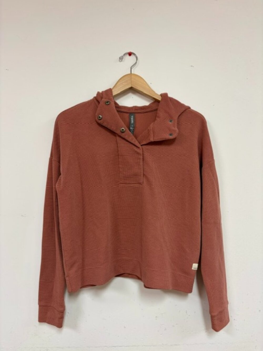 Vuori Bayview Waffle Knit Hoodie Snap Pullover Athleisure Dusty Rose